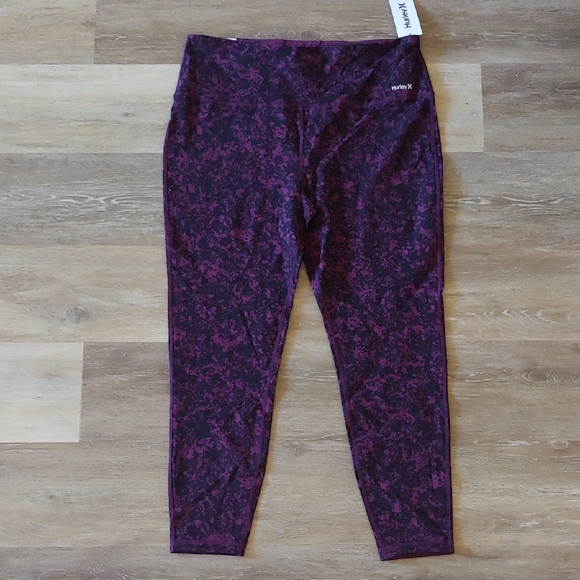 Hurley Pants - NWT Hurley Women's Purple Reversible Leggings Size XL